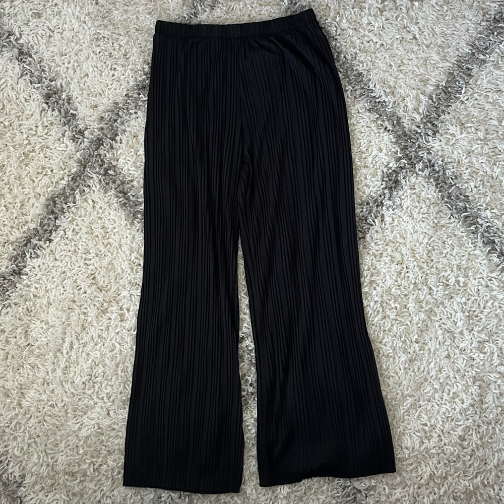 Uniqlo Black Pleated Straight Pants Size M